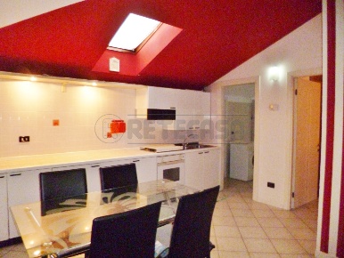 Foto Appartamento in Piazza Regaù 11, Zermeghedo di 70 m² con 4 locali