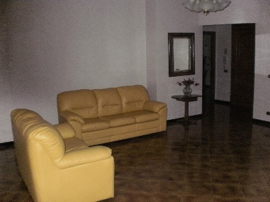 Foto Appartamento a Ragusa di 100 m² con 4 locali in affitto