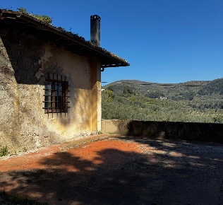 Foto Villa unifamiliare in Via della Rosa, Fiesole Sant'Ambrogio di 270 m²