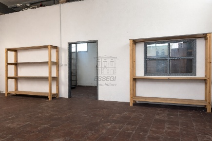 Foto Capannone industriale in Via Nuova di Guamo 144, Capannori di 200 m²