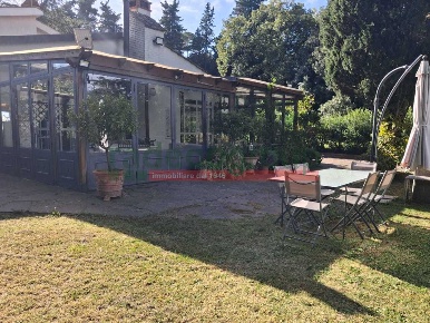 Foto Villa unifamiliare in Via del Poggio 67/BIS, Livorno di 270 m²