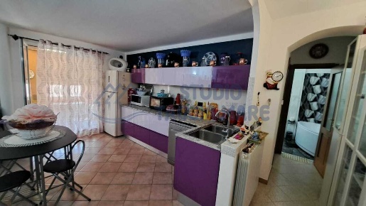 Foto Appartamento in Via Cardinal Gastaldi, Taggia Centro di 90 m²
