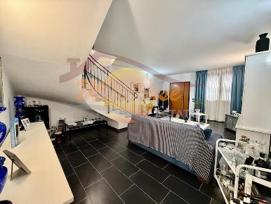 Foto Villa a schiera in Via Salvatore Monteforte, Siracusa di 160 m²
