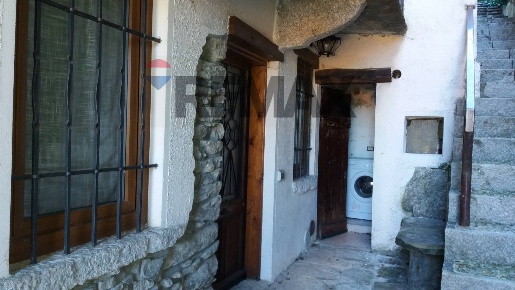 Foto Duplex in Via Per Ganna 20, Cuasso al Monte di 96 m² con 3 locali