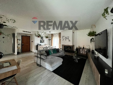 Foto Duplex in Via Assunta 23, Caserta Falciano di 156 m² con 3 locali