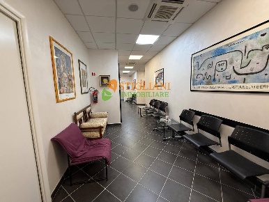 Foto Ufficio in ZONA VAZZIERI, Campobasso Vazzieri di 155 m² con 8 locali