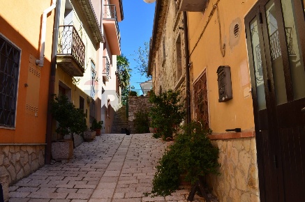 Foto Appartamento a Castelpagano di 249 m² con 9 locali in vendita