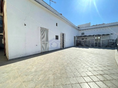 Foto Appartamento in via frumento, Torre Annunziata di 105 m² con 4 locali