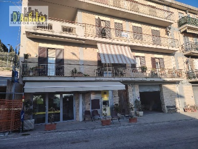 Foto Casa indipendente in Borgo San Paolo 22, Cossignano di 414 m²