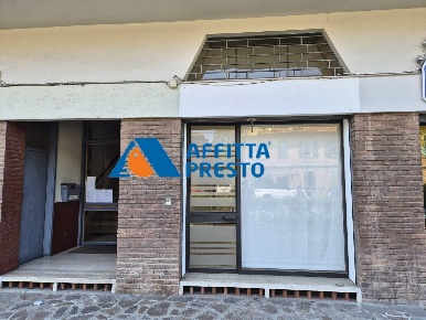 Foto Negozio in Via Emilia Levante 131, Bologna Mazzini - Fossolo di 44 m²