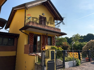 Foto Villa a schiera a Calvenzano di 160 m² con 3 locali in vendita