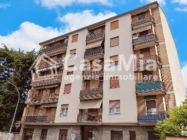 Foto Appartamento in Via Alberto da Giussano 45, Legnano di 74 m²