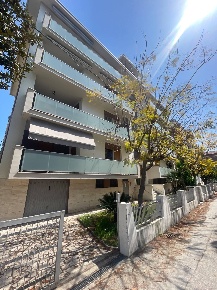 Foto Appartamento in Via Tiziano Vecellio 20, Pescara di 100 m² in affitto