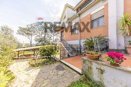 Foto Case semi ndipendenti in Via della Marcigliana 747, Roma Bufalotta