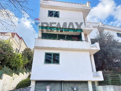 Foto Appartamento in via tommaso arnoni 31, Cosenza Acquedotto di 49 m²