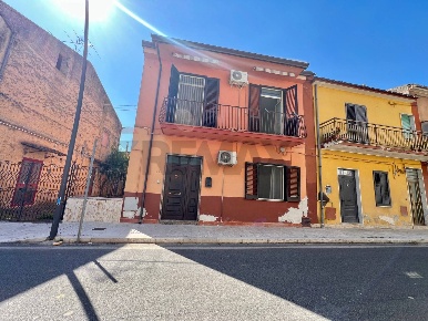 Foto Casa indipendente in Via Antonio Marino 18, Castel Campagnano Centro