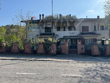Foto Appartamento in Via Roma 70, Pellegrino Parmense Centro di 138 m²
