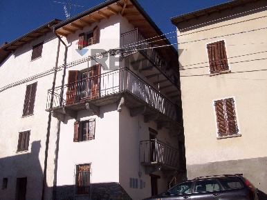 Foto Case semi ndipendenti in Via per Ganna 20, Cuasso al Monte di 234 m²