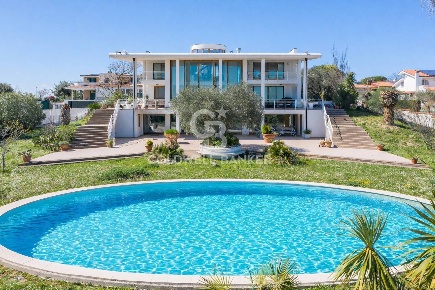 Foto Villa unifamiliare in Via dei Salici 13, Pesaro Trebbiantico di 949 m²