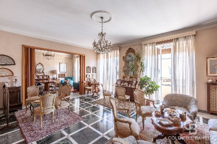 Foto Appartamento in Via Archimede, Roma Euclide di 275 m² con 7 locali