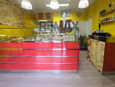 Foto Attività commerciale in Viale Gabriele D'annunzio 263/5, Pescara