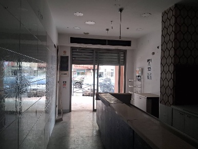 Foto Attività commerciale in Via Adolfo Omodeo, Napoli Pigna - Omodeo