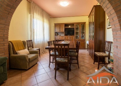Foto Villa unifamiliare in val d'albero 96, Argenta di 250 m² con 7 locali