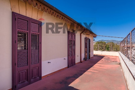 Foto Attico in Via Brunetto Latini 34, Palermo Zisa di 191 m² con 7 locali