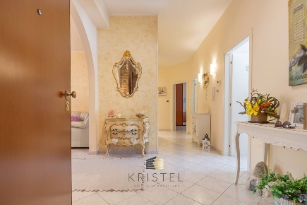 Foto Appartamento in VIA PIERO GOBETTI 98, Pescara di 132 m² con 7 locali