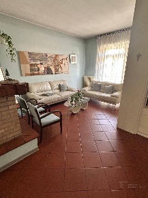 Foto Appartamento in Via Ferruccio dell'orto, Bergamo Campagnola di 230 m²