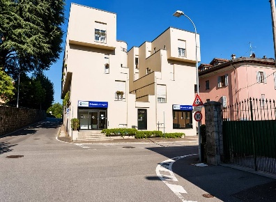 Foto Appartamento in Via Manzoni 1, Albavilla di 100 m² con 4 locali