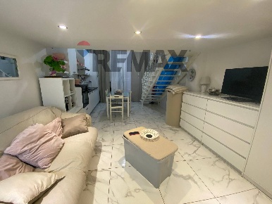 Foto Casa indipendente in via vittorio emanuele 17, Giardini-Naxos Centro