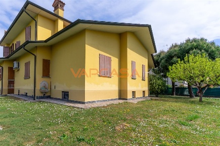 Foto Appartamento in via rossini, Lurano di 204 m² in vendita