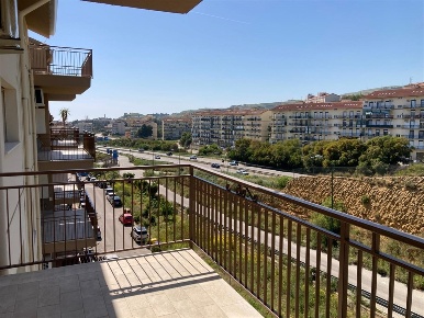 Foto Appartamento a Agrigento di 130 m² con 4 locali in affitto