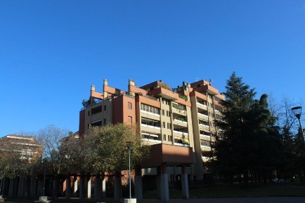 Foto Negozio in Via Nicola Romeo, Milano Gratosoglio di 105 m² con 3 locali