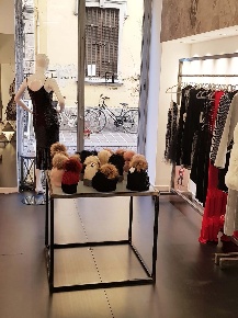 Foto Negozio in via Bartolomeo Zucchi, Monza Centro Storico di 35 m²