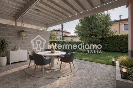 Foto Villa unifamiliare a Arco di 226 m² con 4 locali in vendita