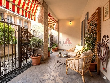 Foto Appartamento in via Gramsci, Segrate Centro di 130 m² con 4 locali