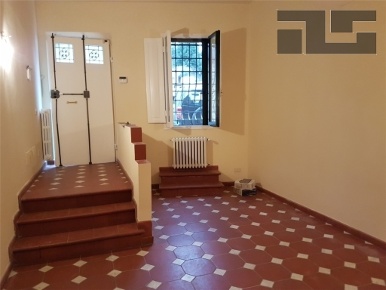 Foto Villa unifamiliare in PALAZZINE, Fiesole di 110 m² con 5 locali