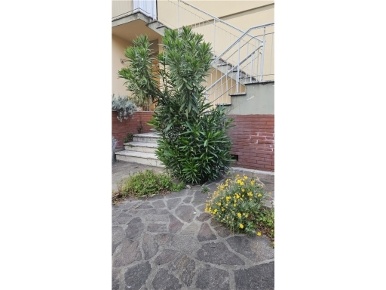 Foto Appartamento a Capraia e Limite di 150 m² con 7 locali in vendita