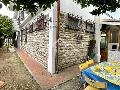 Foto Villa unifamiliare a Viareggio Terminetto - Migliarina di 280 m²