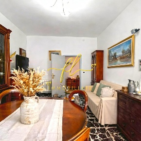 Foto Appartamento a Pomarance Centro di 120 m² con 7 locali in vendita