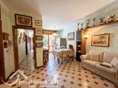 Foto Appartamento a Viareggio Centro di 92 m² con 3 locali in vendita