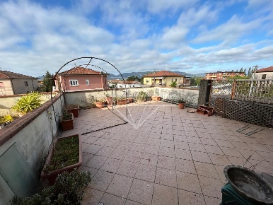 Foto Appartamento a Castelnuovo Magra Colombiera Molicciara di 105 m²
