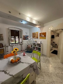 Foto Appartamento a Carrara Centro di 70 m² con 4 locali in affitto