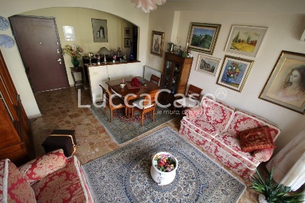 Foto Appartamento a Camaiore Lido di Camaiore di 97 m² con 5 locali