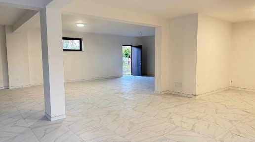 Foto Locale commerciale in carrÃ, Lamezia Terme Carrà di 200 m² in affitto