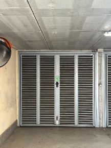 Foto Box in Via Ronchi 45, Milano Udine di 14 m² con 1 locali in vendita