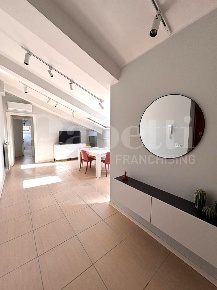 Foto Appartamento in garibaldi, Napoli Mercato di 80 m² con 3 locali