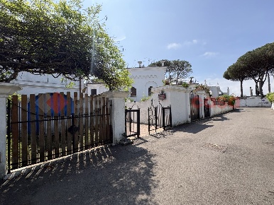 Foto Villa a schiera in Via ANTICLEA 10, Terracina di 140 m² con 4 locali